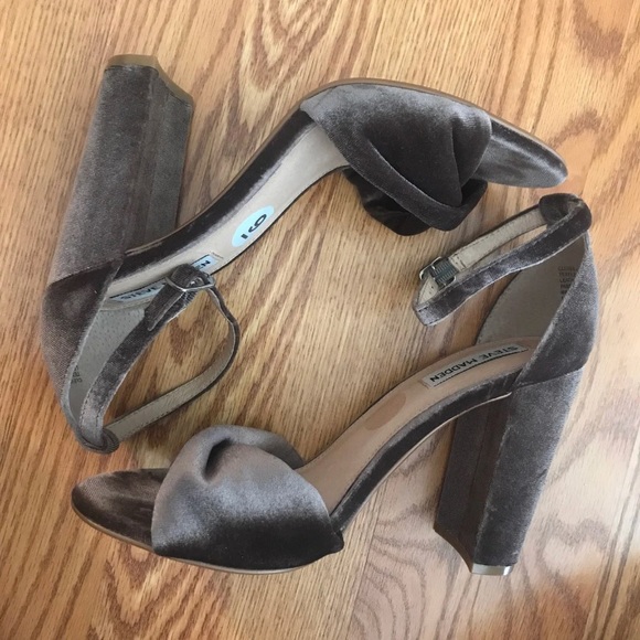 (SOLD) Steve Madden Block Heels - Picture 6 of 10